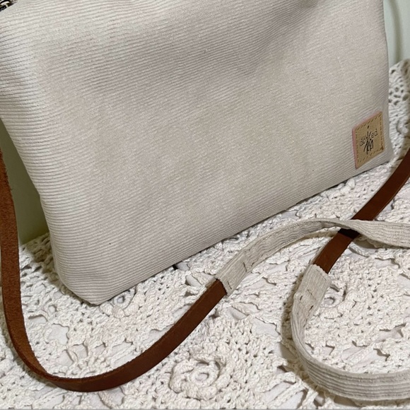 Slouchy Ivory Cream Corduroy Hobo Handbag - Picture 2 of 9